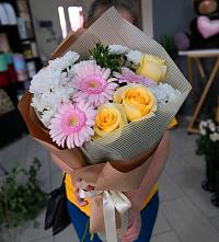 Букет цветов из:  Герберы, Розы и Хризантемы в Терволово