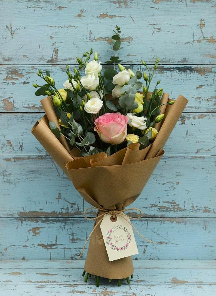 Букет цветов из: Розы и Лизиантусы в Терволово