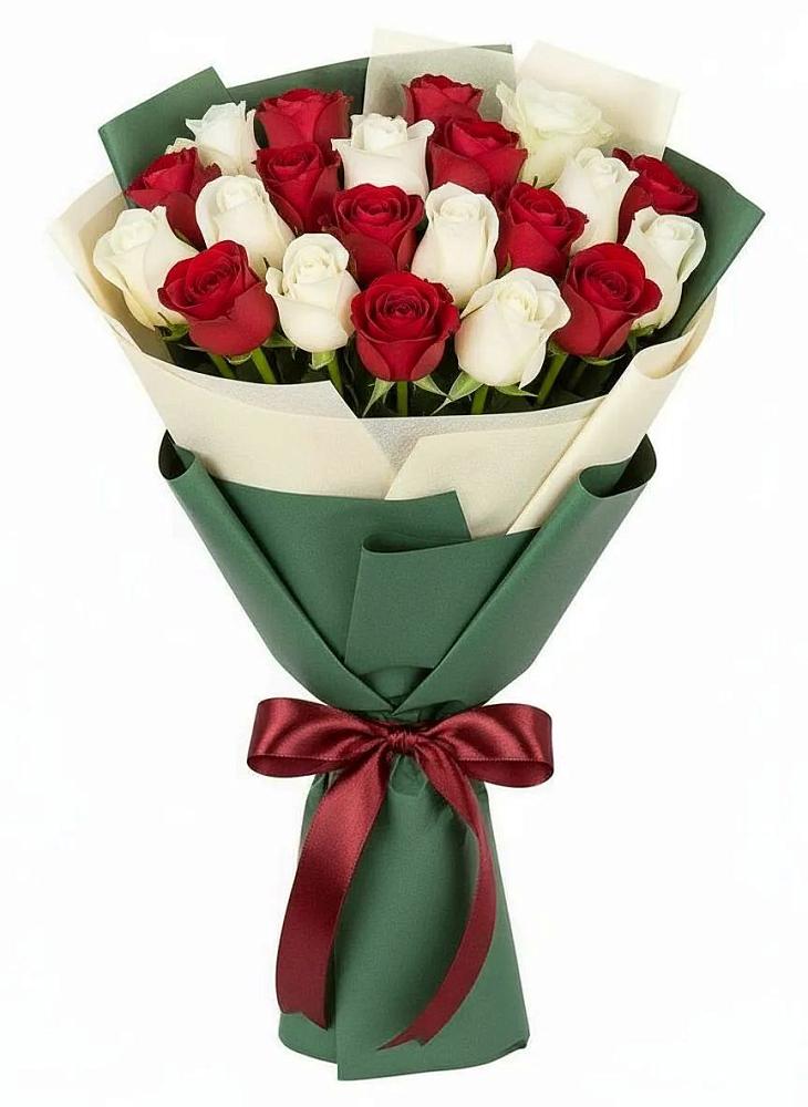 Букет Микс из красных и белых роз в Терволово