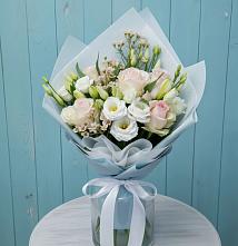Букет цветов из:  Розы и Лизиантусы в Терволово