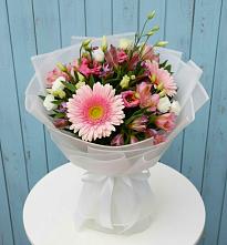 Букет цветов из:  Герберы, Альстромерии и Лизиантусы #REPLACE_PRED# Терволово