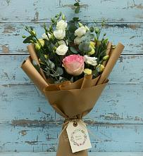 Букет цветов из:  Розы и Лизиантусы в Терволово