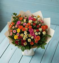 Букет Микс из разноцветных кустовых роз в Терволово